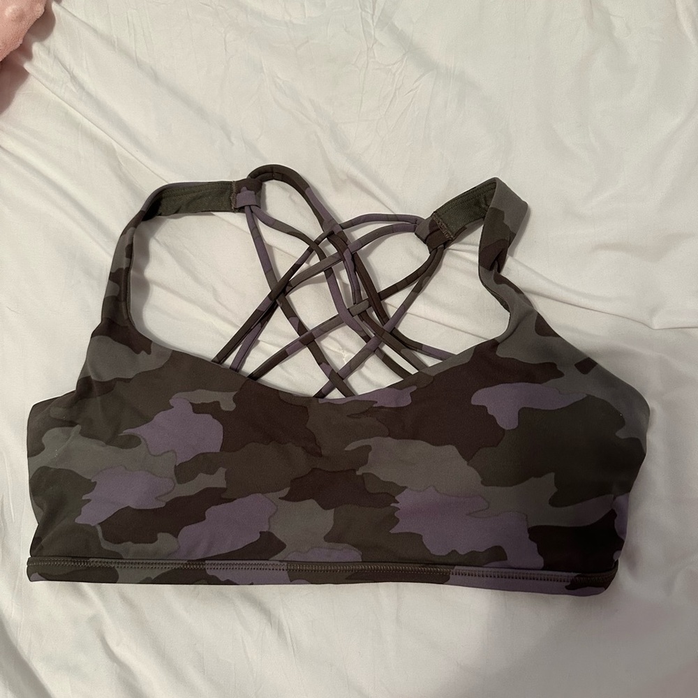 Lululemon free to be wild bra